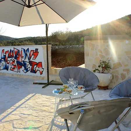 Apartment Roza 1