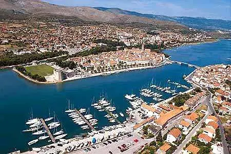 Apartment Roza 1 Marina