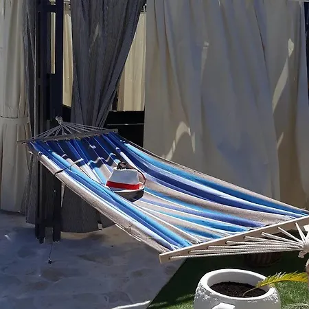 Roza 1 Marina