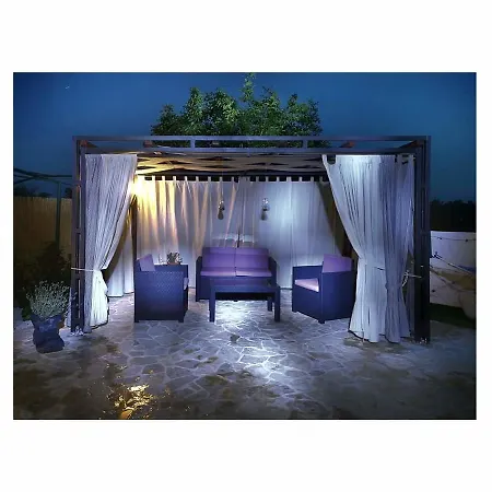 Apartment Roza 1 *