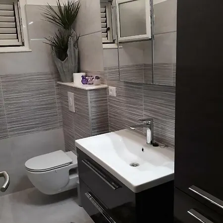 Apartment Roza 1